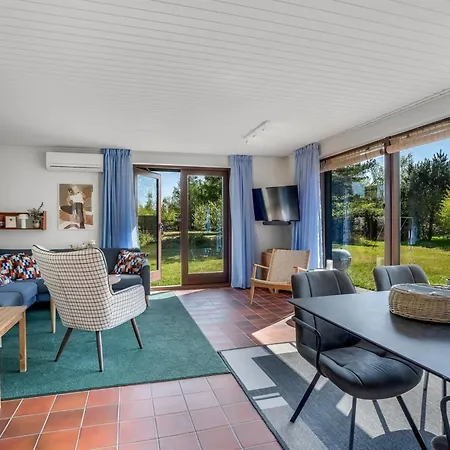 Vakantiehuis Tjerk - 900m From The Sea By Interhome *
